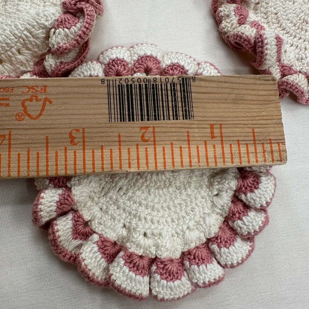 Set of 4 Handmade Crochet Coasters Cream Pink Scalloped Edged Drinkware‎